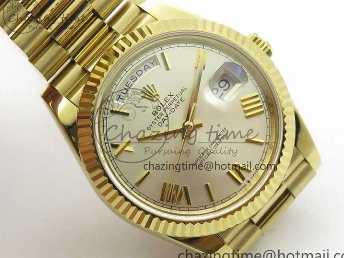 0116 Day-Date 40mm 228239 BP New Dial Version 904 YG Silver Roman Markers Dial on SS President Bracelet A Popular 2806